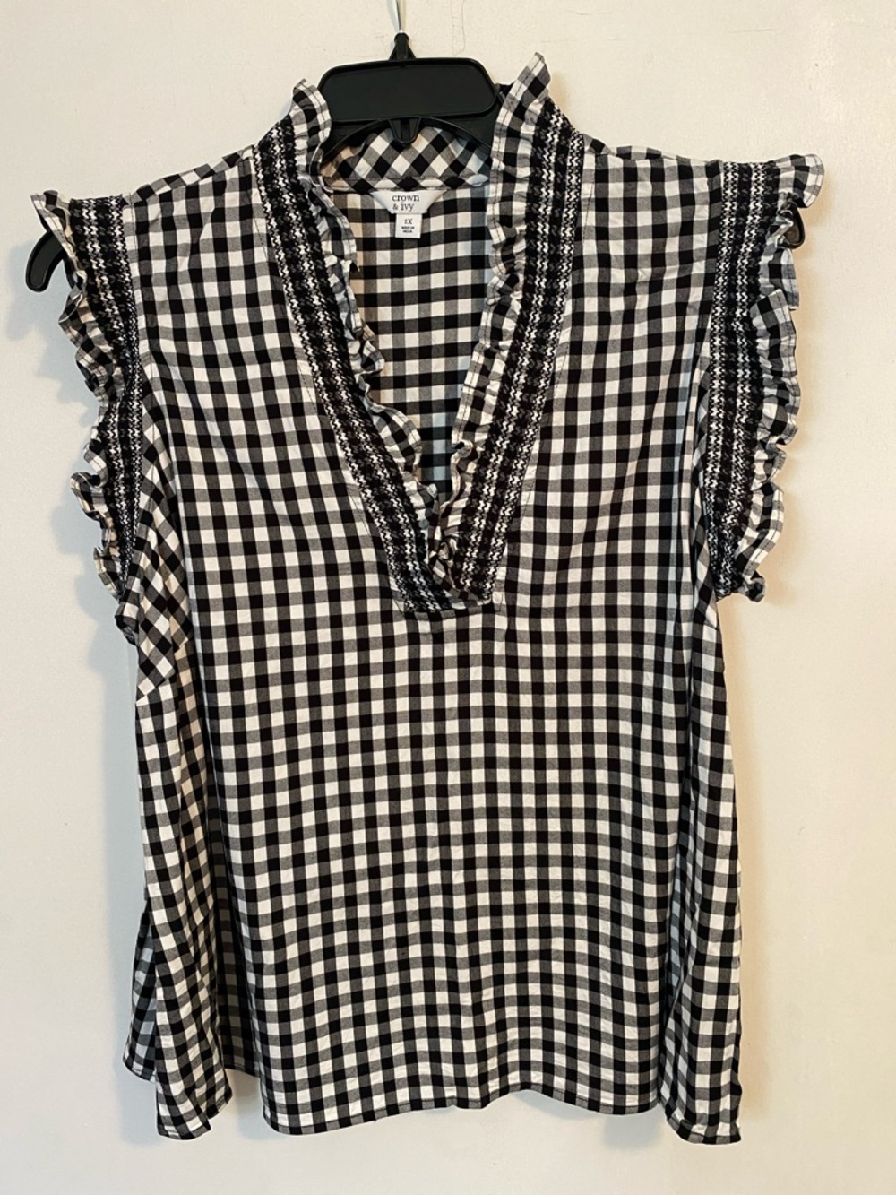 crown & ivy Black and White Gingham Ruffle Sleeve Top